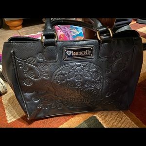 loungefly skull bag